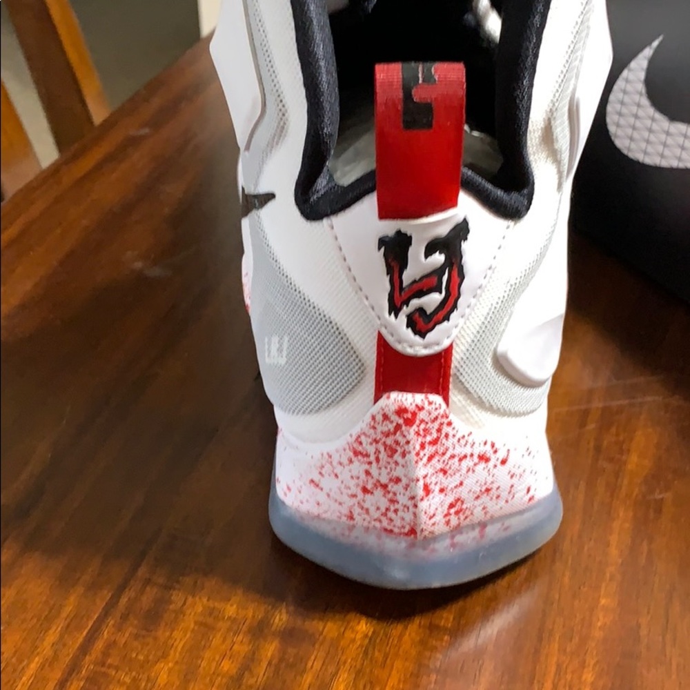 Lebron 13. Friday The 13th Edition. Size 14. - Picture 4 of 6